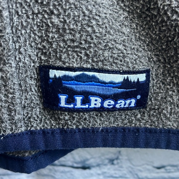 L.L. Bean, dark gray fleece pullover sweatshirt women’s size medium - Picture 3 of 4